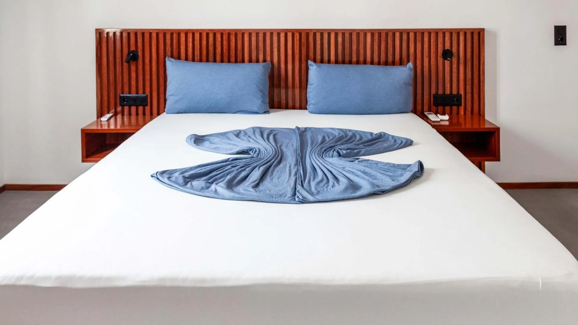 King Fisher Village Tarrafal  Resort